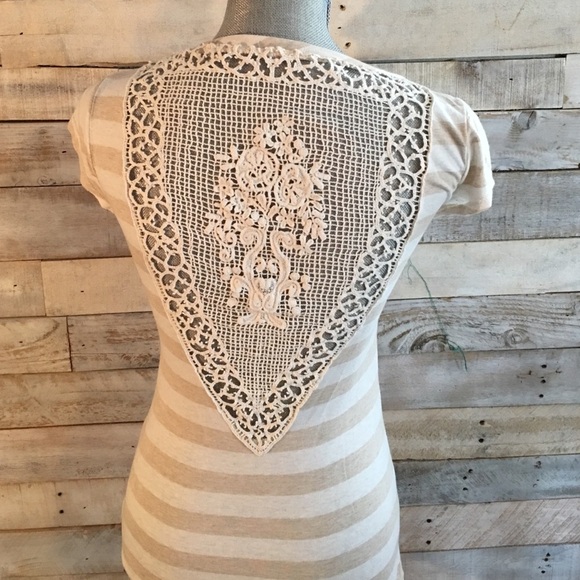 Cream and tan top with Crochet back - Picture 2 of 2